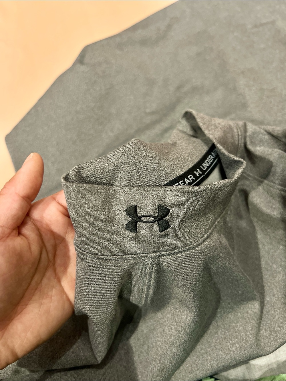 Under Armour ColdGear Fitted Mock Neck Compression Base Layer Gray Women's M Top - Picture 8 of 12